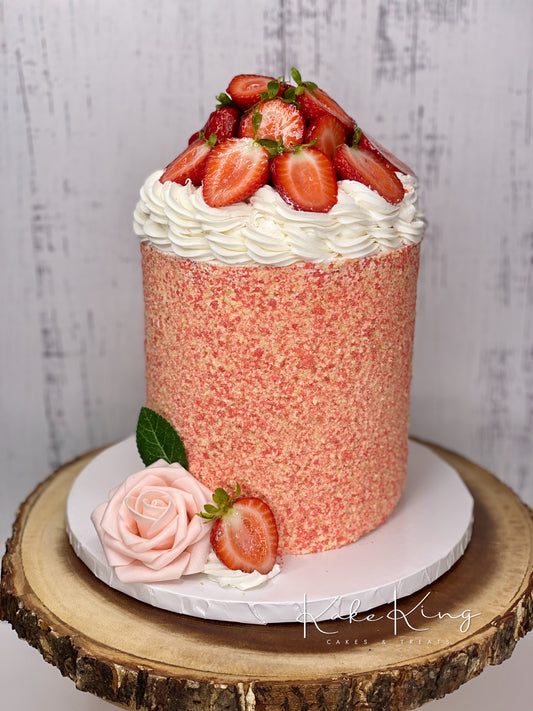 Strawberry Crunch Cake Tutorial
